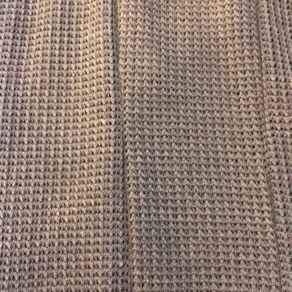 Small Tillys open weave, off the shoulder sweater - Picture 4 of 4